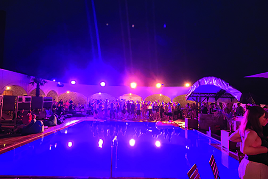 img Sonntag pool